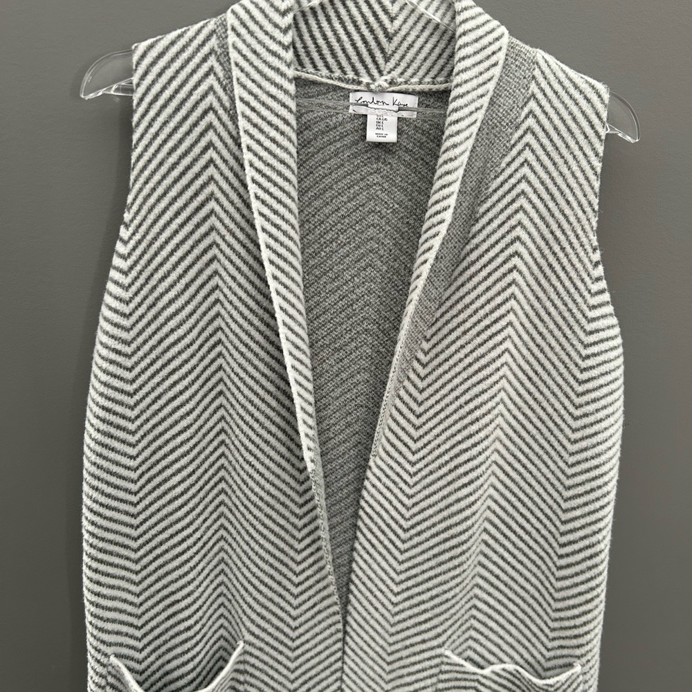 Gray Chevron Cardigan - Picture 2 of 4